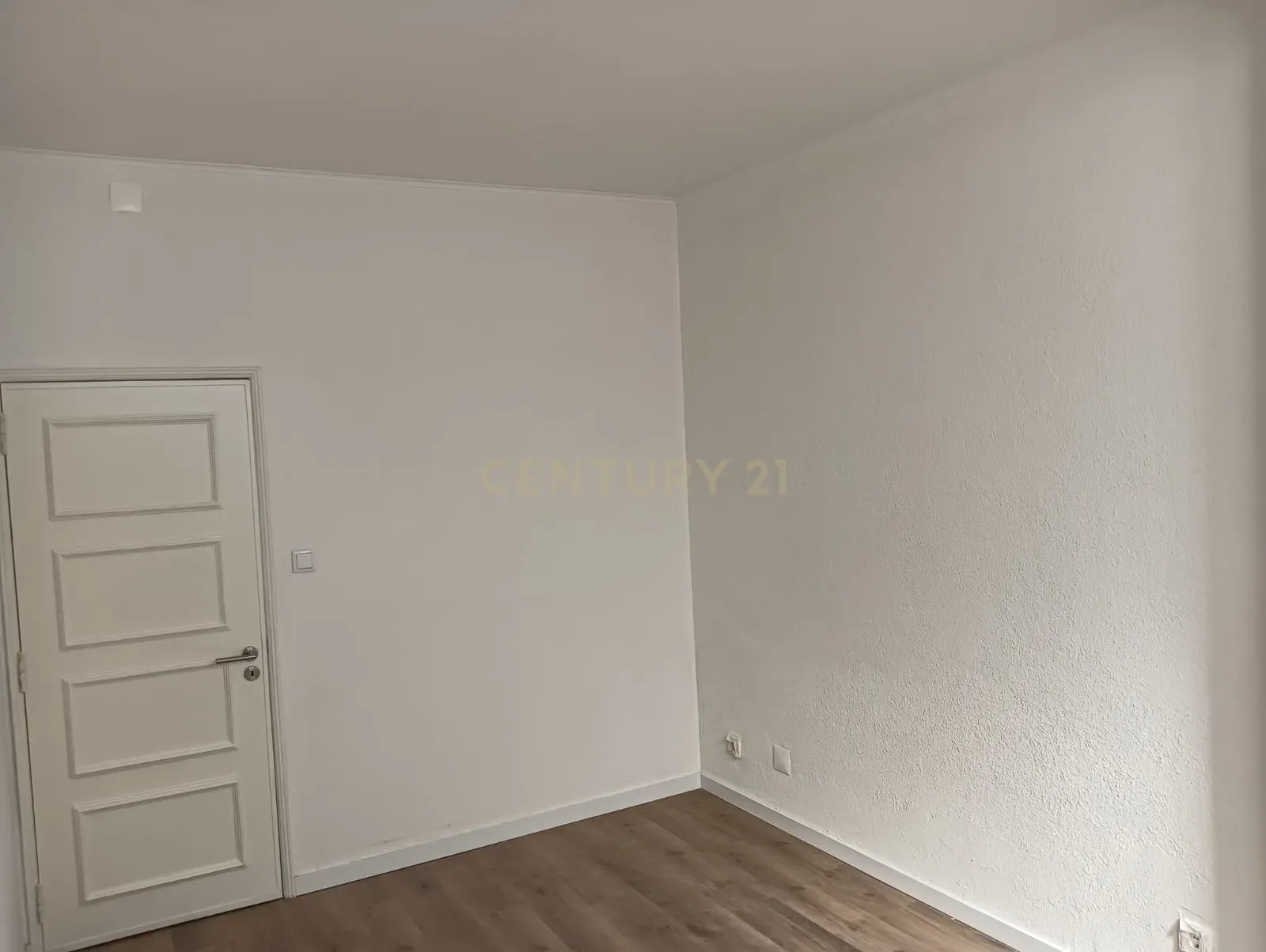 Apartamento para Investimento Metro de Alfornelos - Image 47