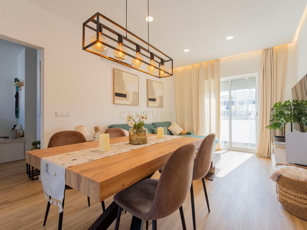 Apartamento T1 com Terraços e Vista Panorâmica em Olhão - Image 5