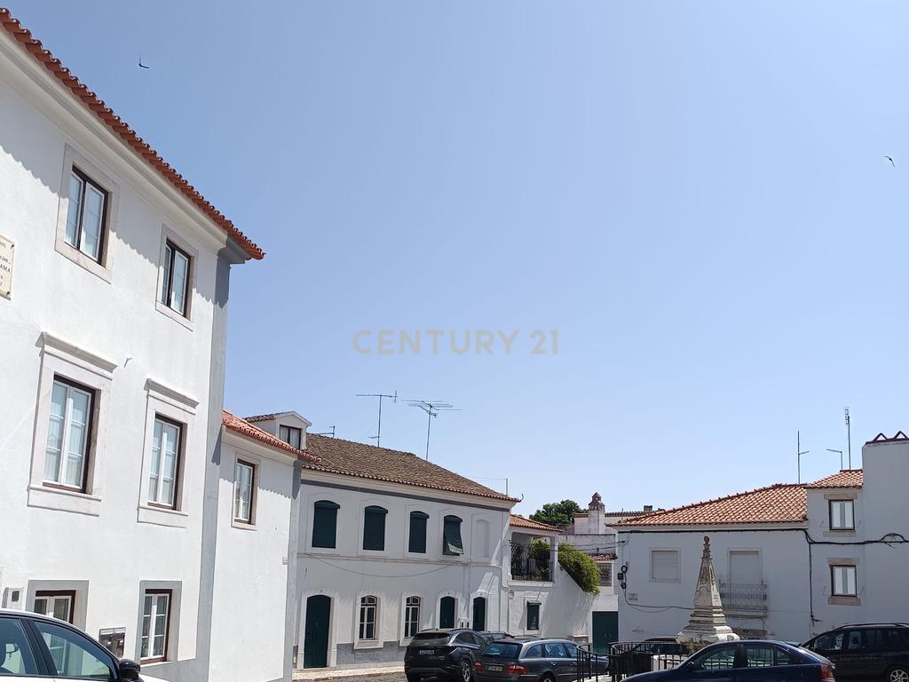 Espaçosa Moradia para Recuperação em Estremoz  - Image 2