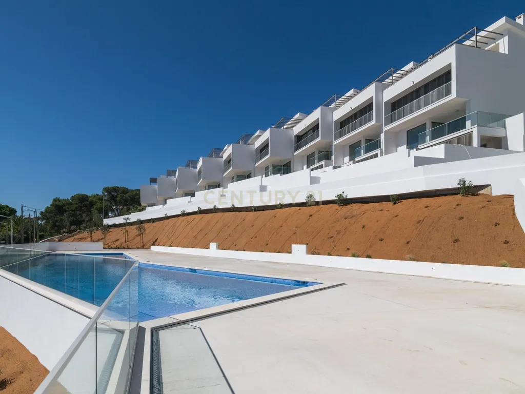 Condomínio Villas d’Ouro – Exclusividade e Conforto no Coração de Sesimbra - Image 76