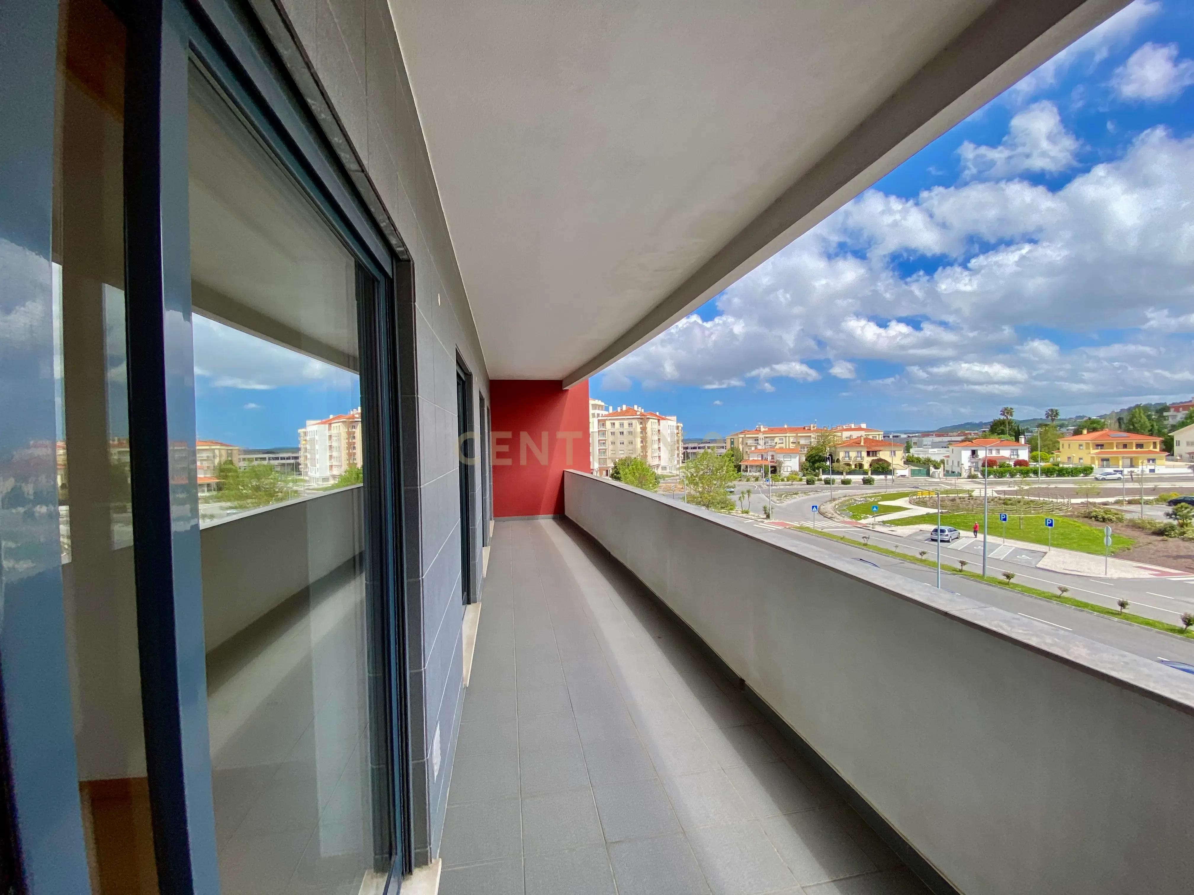 Apartamento T2 para Arrendamento em Caldas da Rainha - Image 18