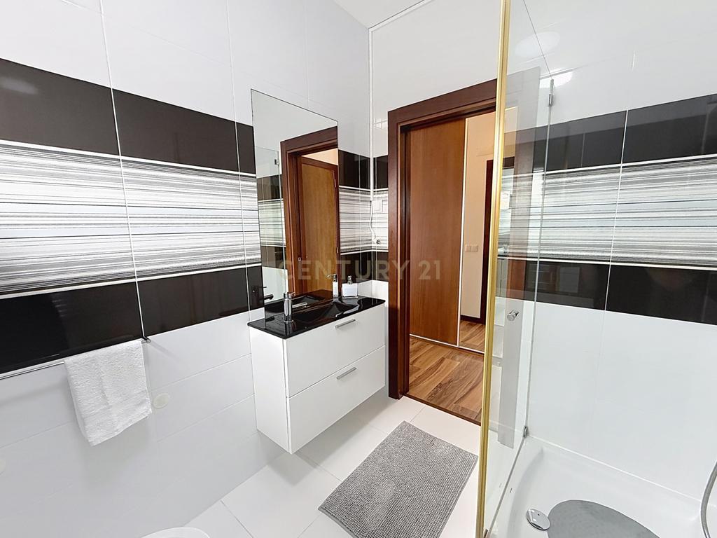 Apartamento T2 em Nazaré, Leiria - Perto da Praia e Comércio - Image 29