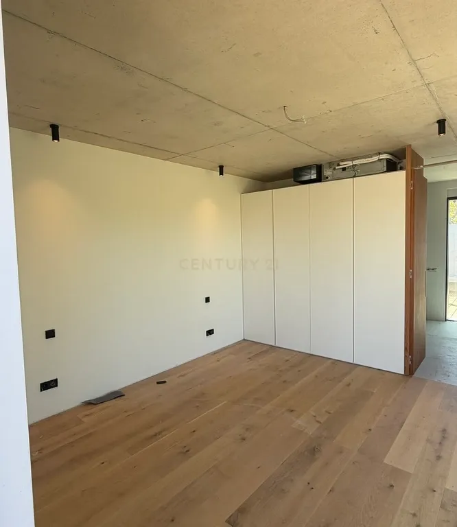 Moradia T6 com Projeto de Autor em Tróia/Comporta | Piscina, 3 Suites, Jardim Privado - Image 8