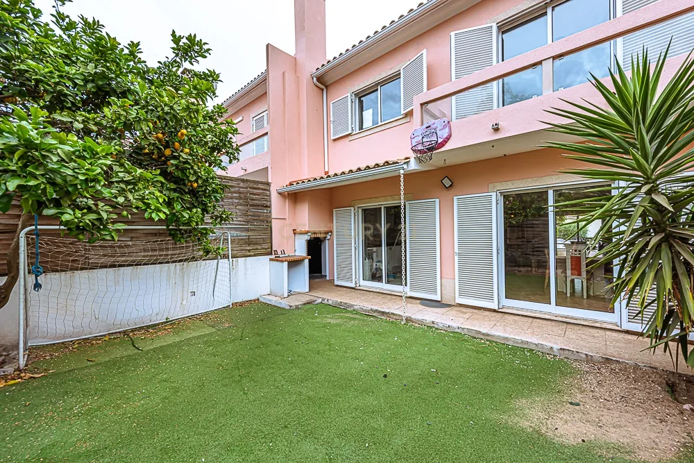 Moradia T3+1 com Garagem em Cabanas - Image 28