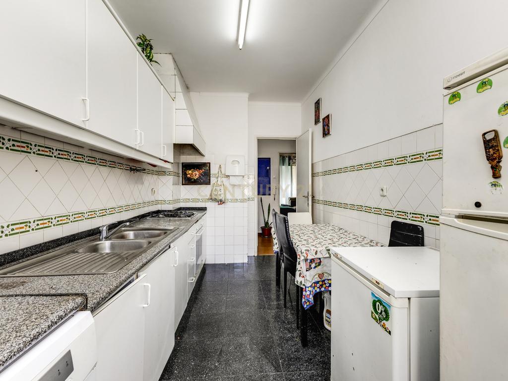 APARTAMENTO T3 EM QUELUZ BELAS - Image 7