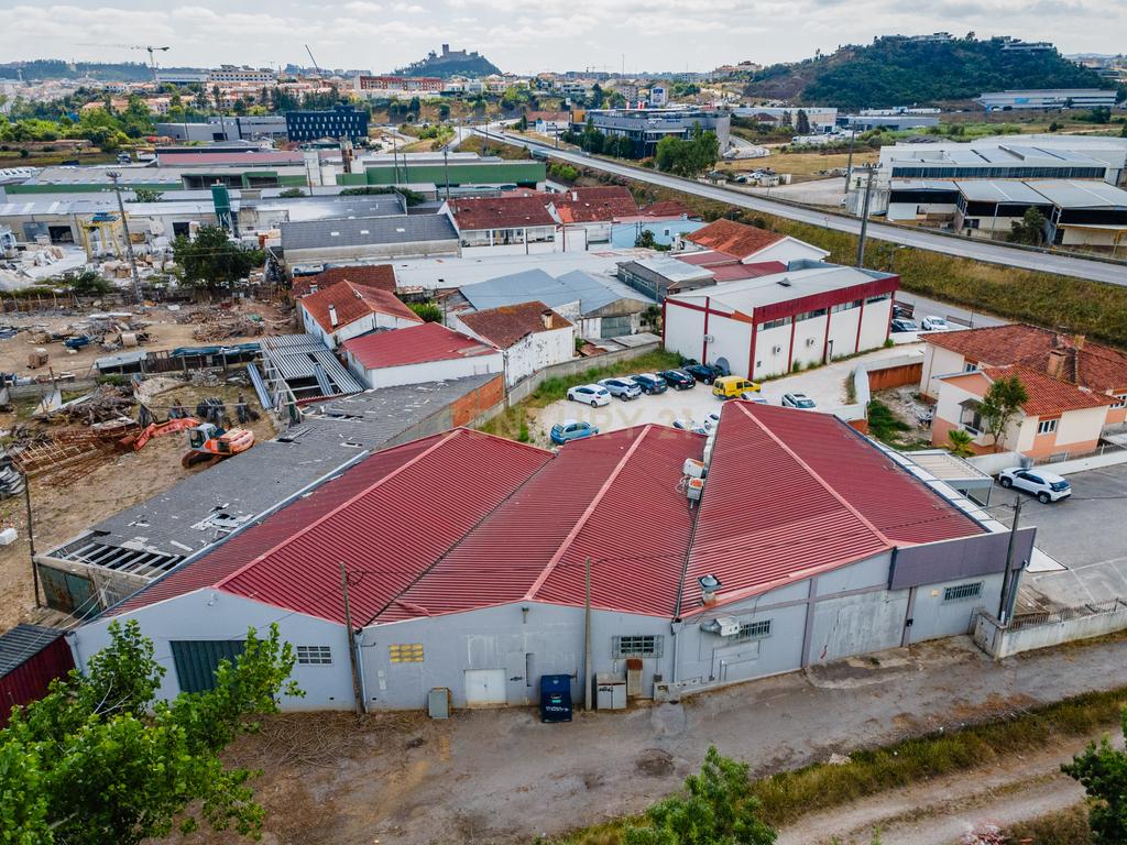 Armazém composto por 3 Edifícios e Amplo Logradouro – Ponte das Mestras, Leiria - Image 28