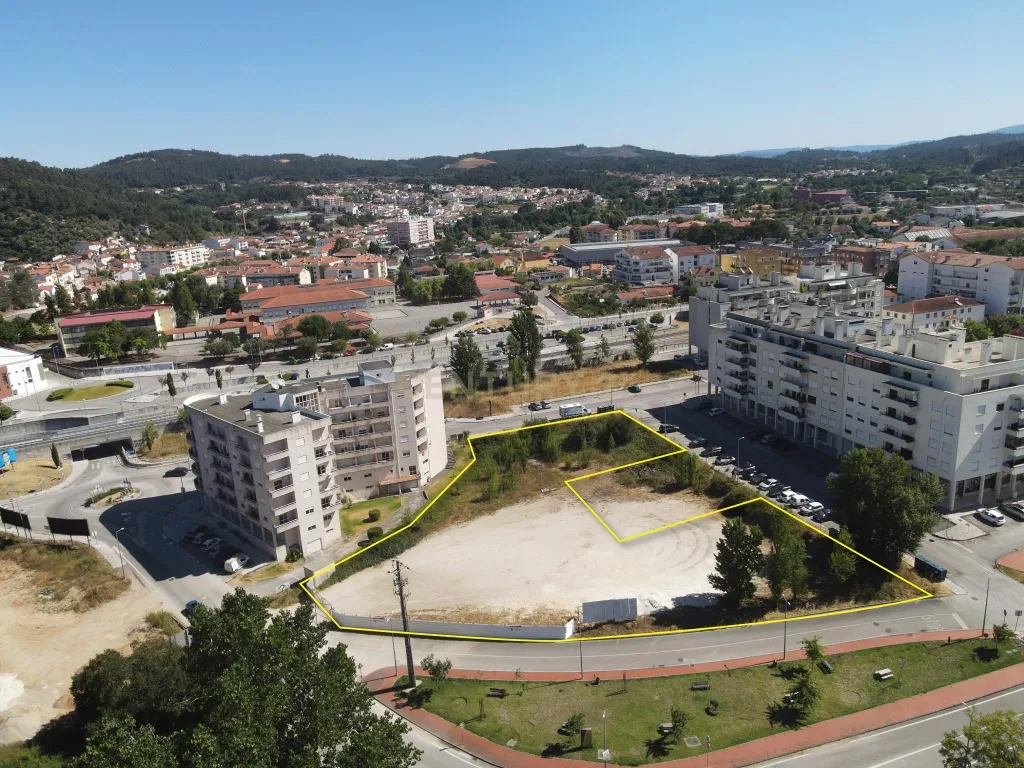 NOVO APARTAMENTO T4 EM MIRANDA DO CORVO EM EMPREENDIMENTO A INICIAR CONSTRUÇÂO - Image 8