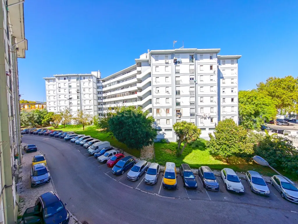 Excelente Oportunidade em Marvila: T3 Funcional com Elevador - Image 19