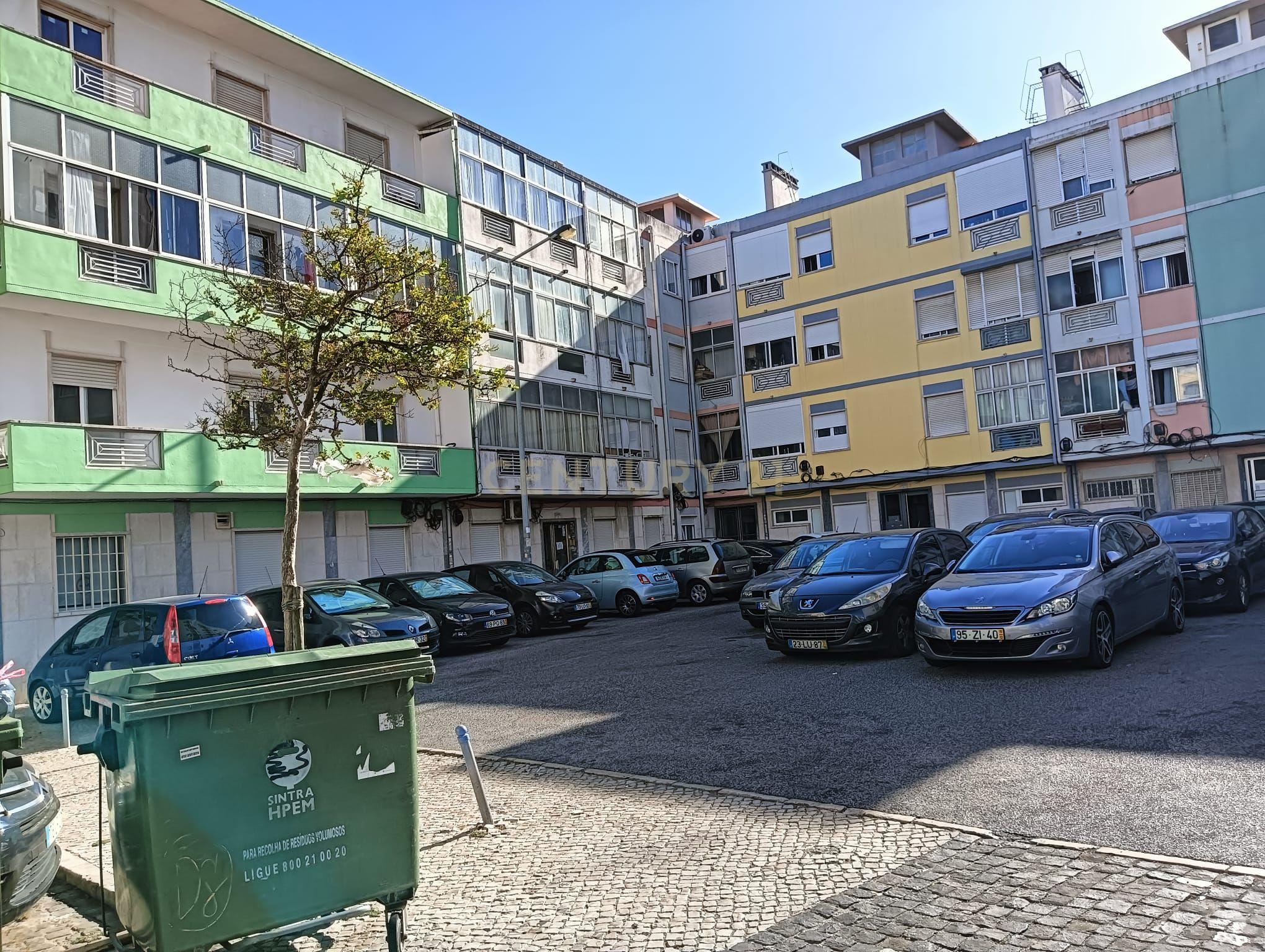 Oportunidade T1 Queluz - Zona Palácio - Image 3