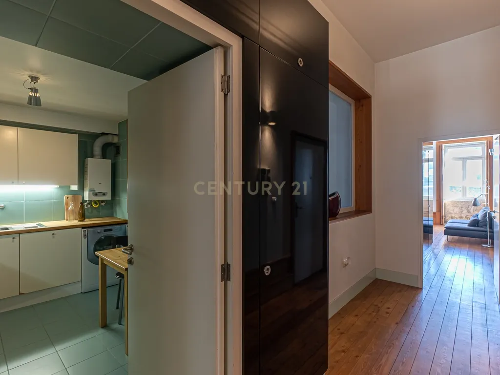 Apartamento T1 com Estacionamento e Varanda nas Fontainhas, Porto - Image 20