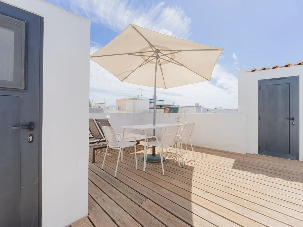 Casa Renovada T3-em Olhão na Baixa , Licença AL, Vista Panorâmica e Piscina - Image 28