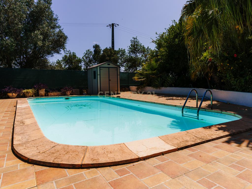 Quinta com 8660 m2 com Moradia, piscina e dois terraços panorâmicos em Silves - Image 15