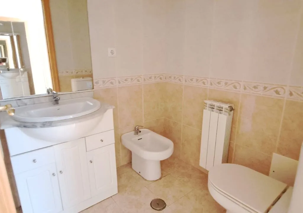 Apartamento T3 com 142m2 e lugar de garagem em Alhos Vedros - Image 11