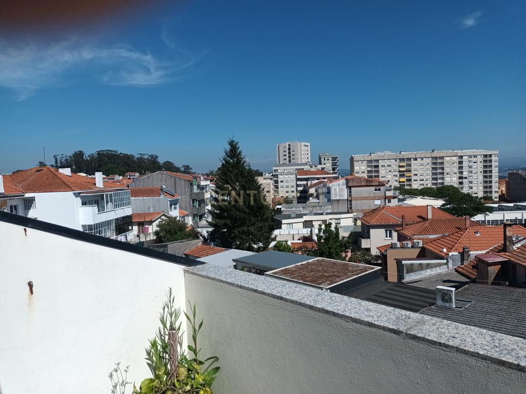 Vende-se apartamento T3 Duplex, zona das Antas, Porto - Image 33