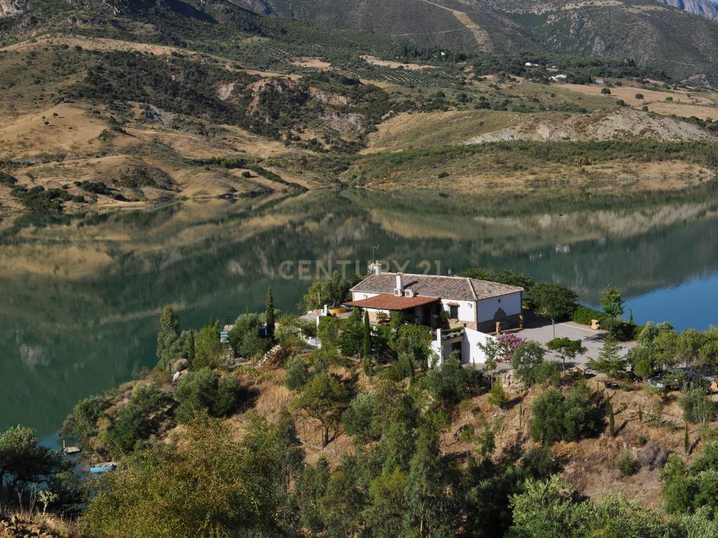 Propriedade rústica com vista para piscina e zona húmida – pronta a habitar - Image 25