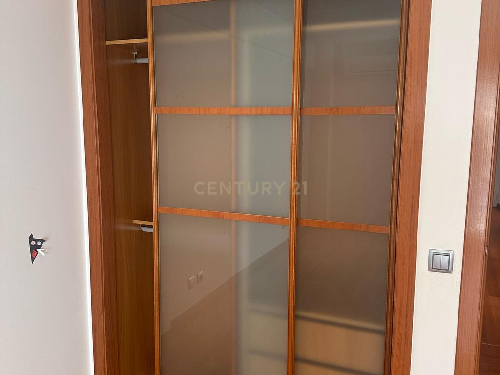 Apartamento T3 em Vialonga, com Garagem e Elevador - Image 12