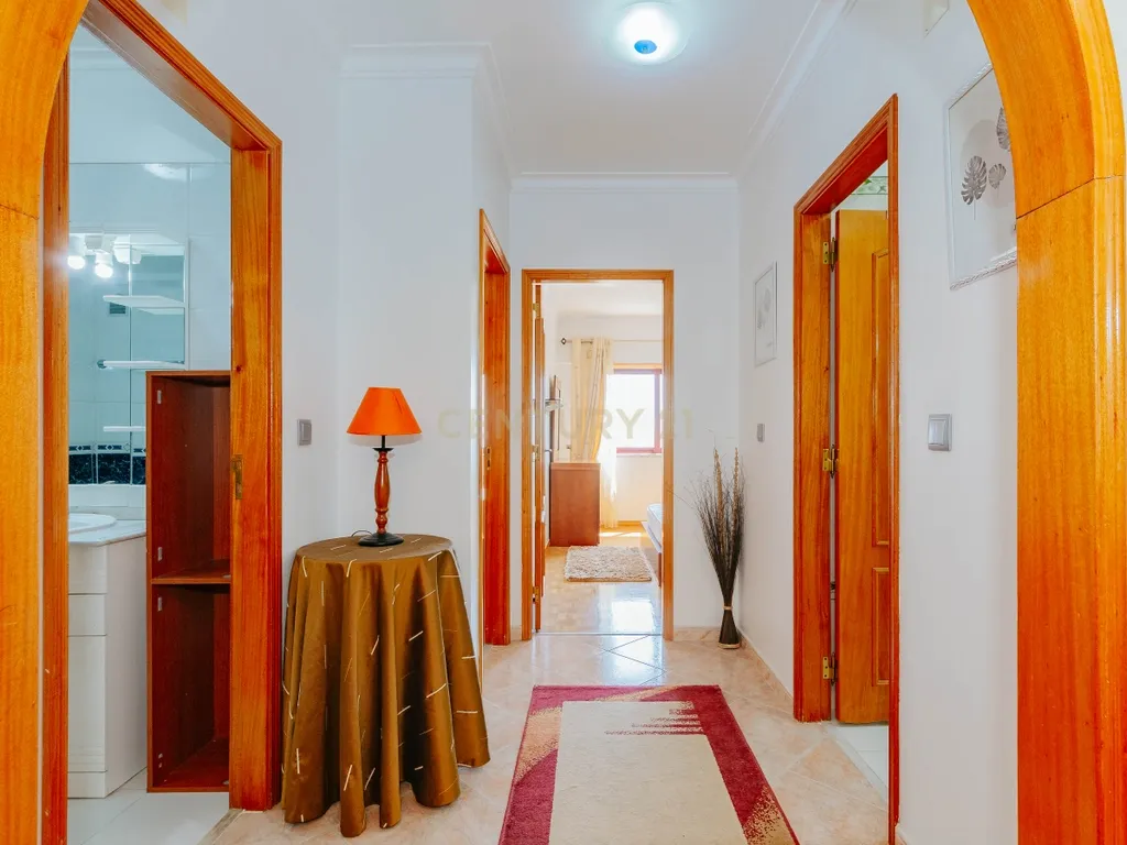 Apartamento T2 para arrendamento na Póvoa de Santa Iria - Image 11