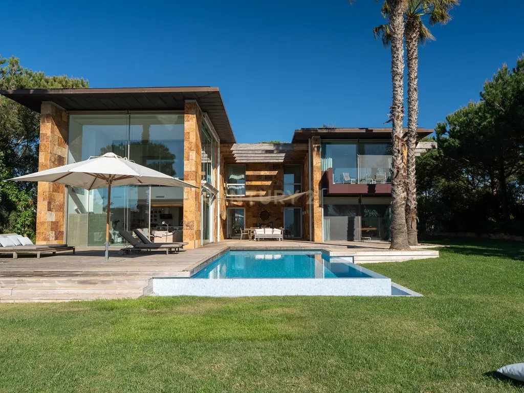 Moradia Exclusiva em Primeira Linha de Mar com Piscina Infinita / Tróia-Carvalhal - Image 64