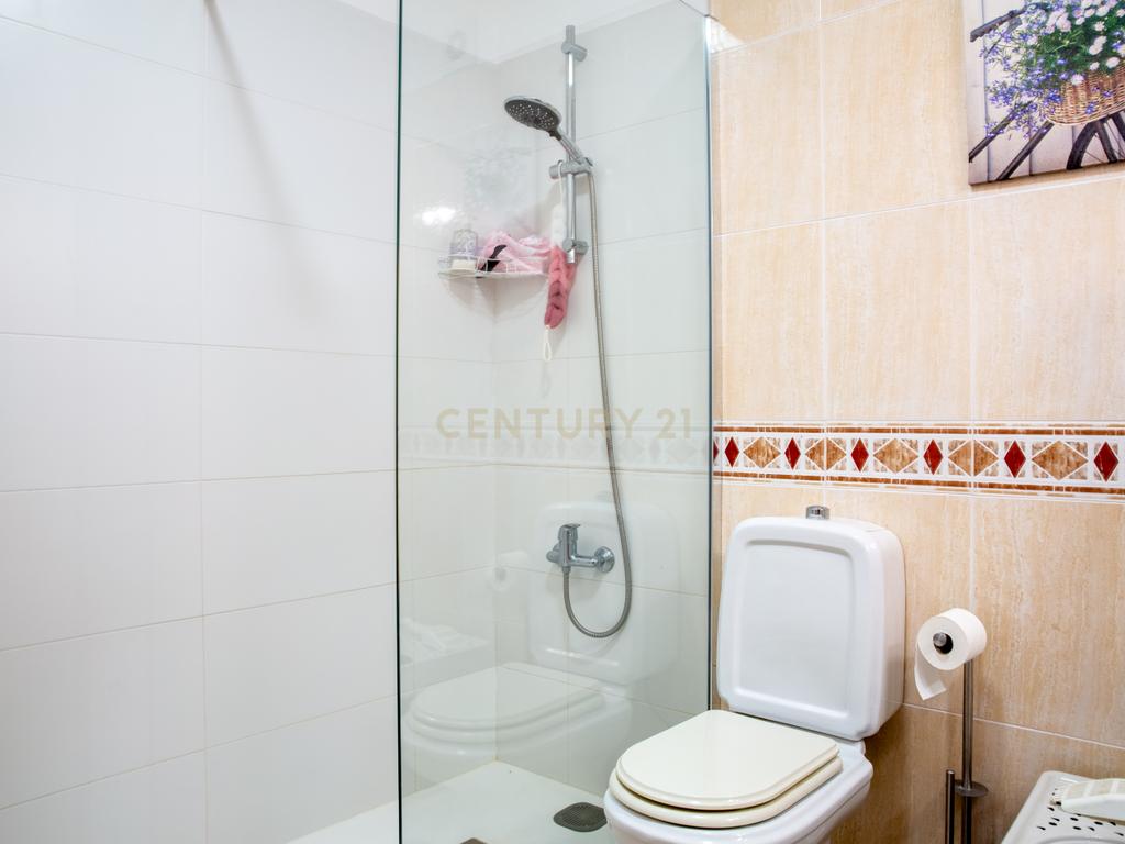 Vende-se T2 S.Marcos c/ arrecadação e vista panorâmica - Image 2