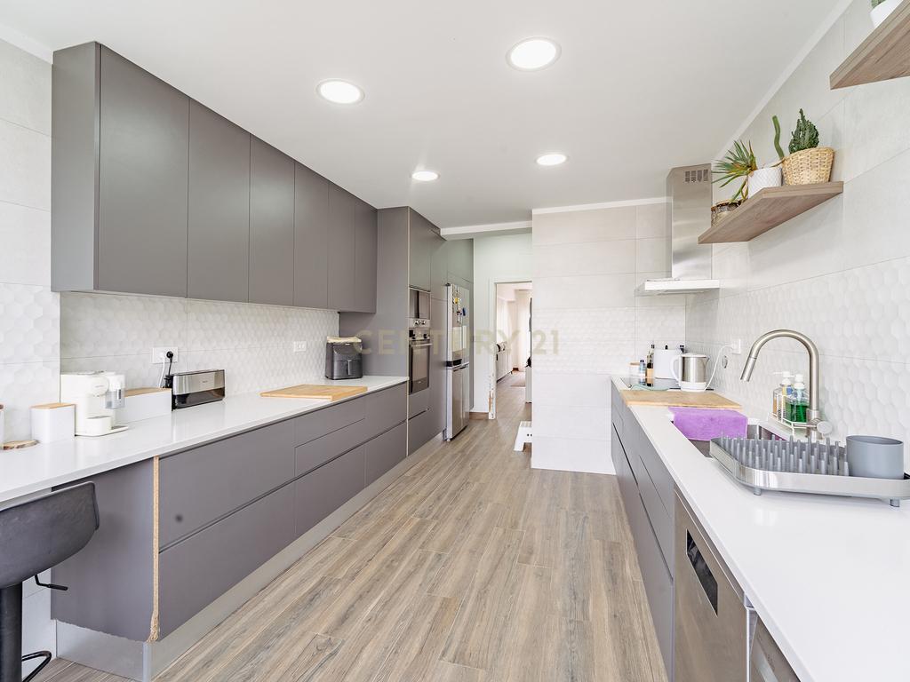 Apartamento T3 em Carnaxide, Lisboa - Image 3