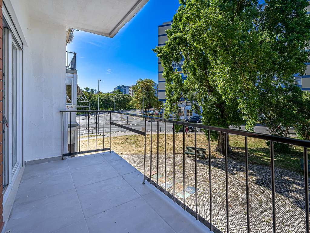 T3 remodelado com Varanda nos Olivais, Lisboa - Image 3