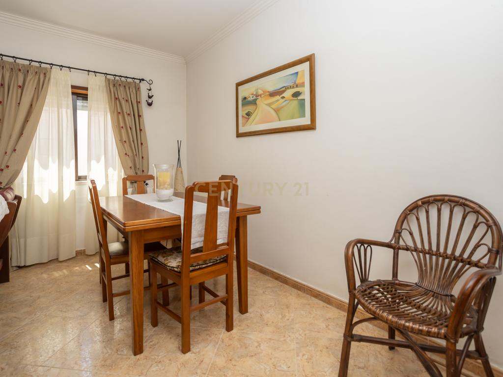 Quinta do Conde/ Cova dos Vidros - Apartamento de 4 assoalhadas inserido num º 1º andar - Image 2