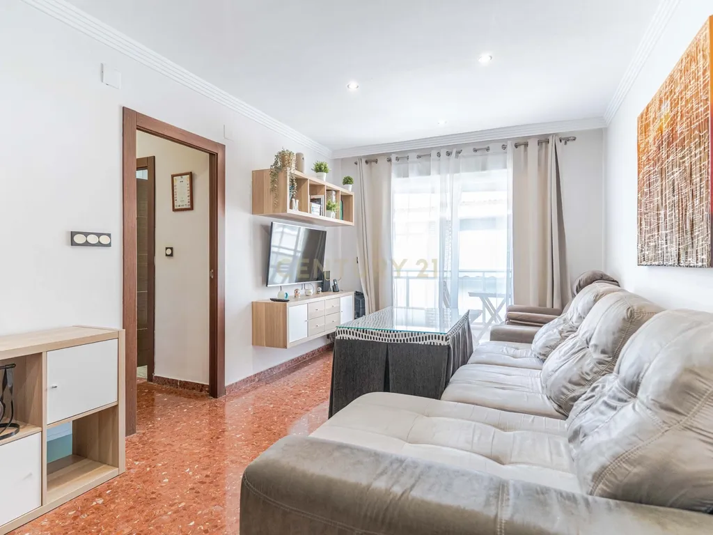 TU NUEVO HOGAR EN EL CENTRO DE SALOBREÑA - Image 12