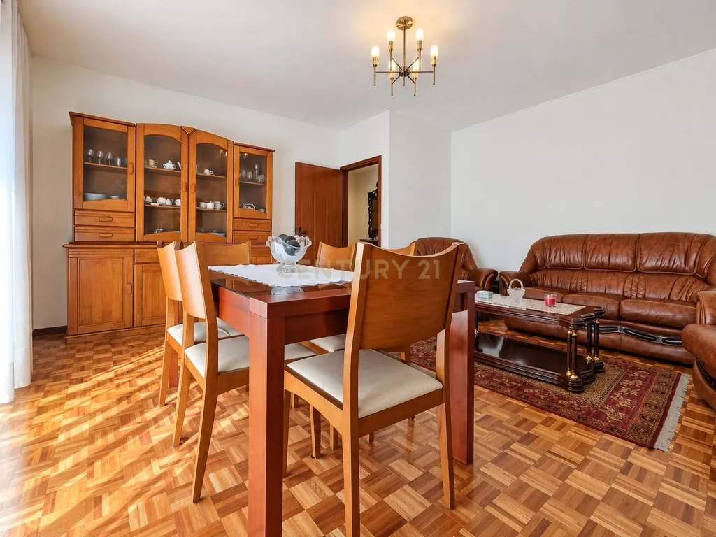 Apartamento T3 com Garagem e Elevador | Monte dos Burgos – São Mamede de Infesta - Image 3