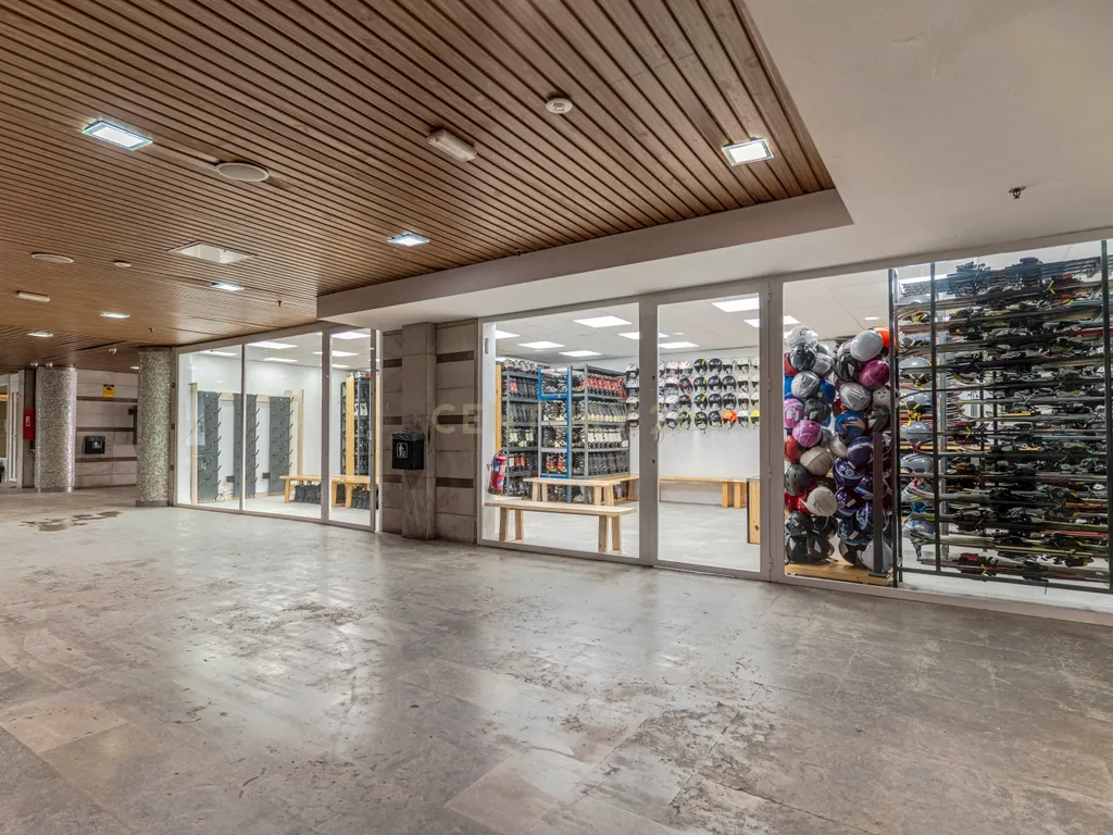 Loja Comercial em Monachil, Granada - Oportunidade Única - Image 86