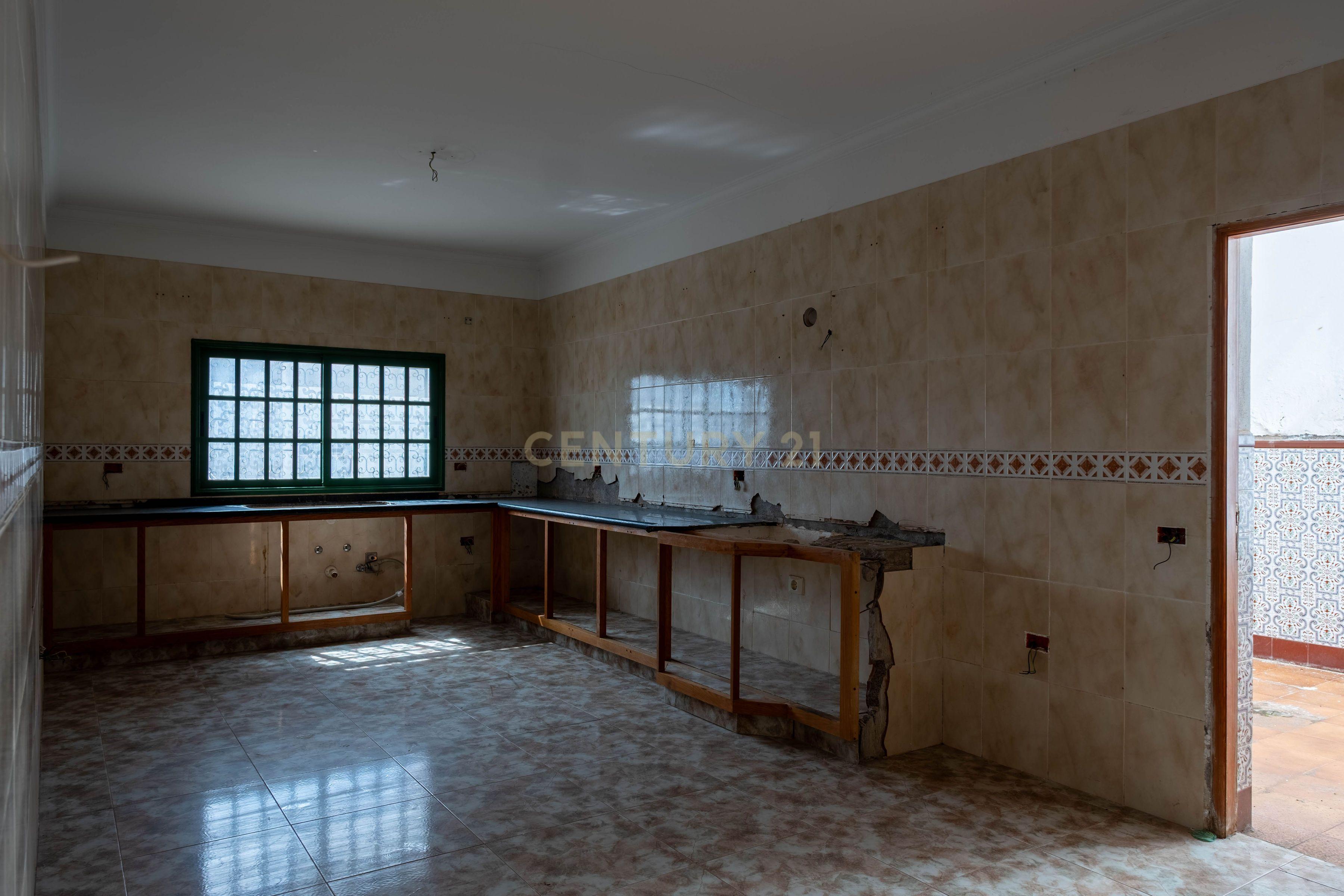 - Image 14