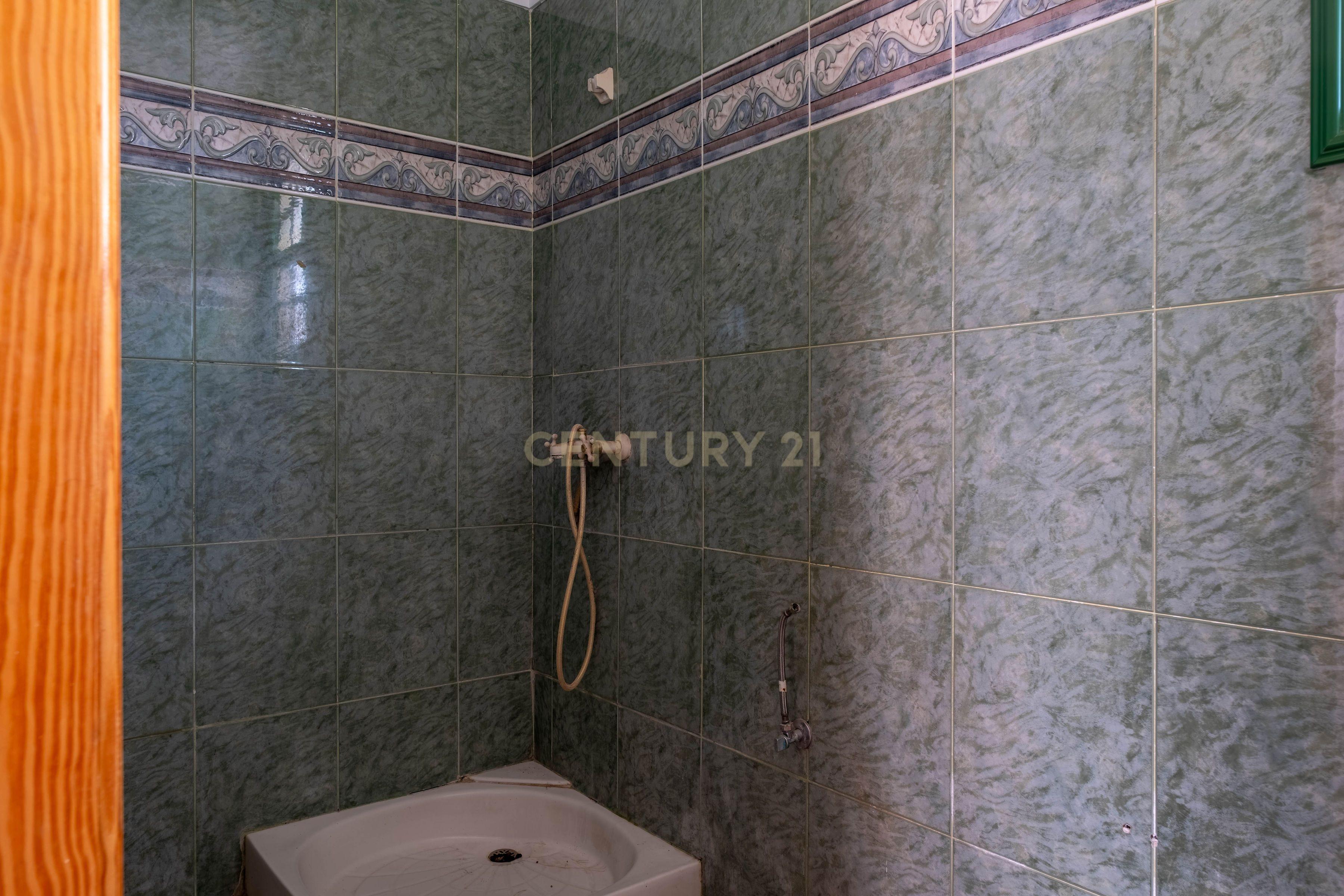 - Image 17