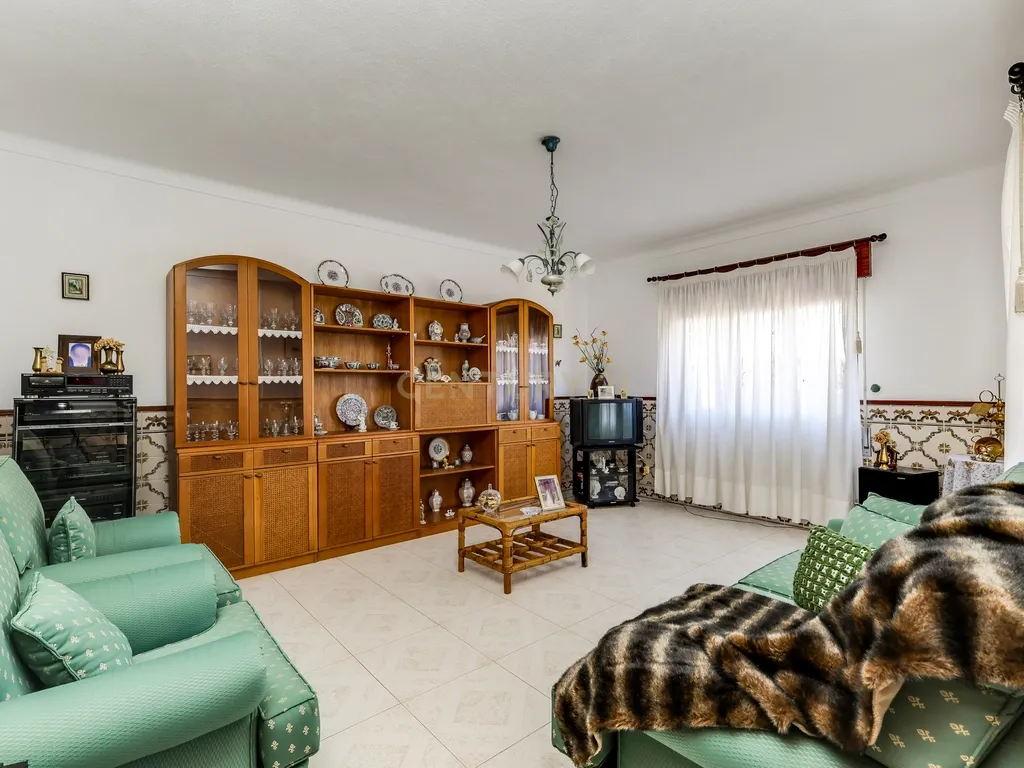 Moradia T8 de 288 m² no Centro de Montargil – Junto à Barragem - Image 20