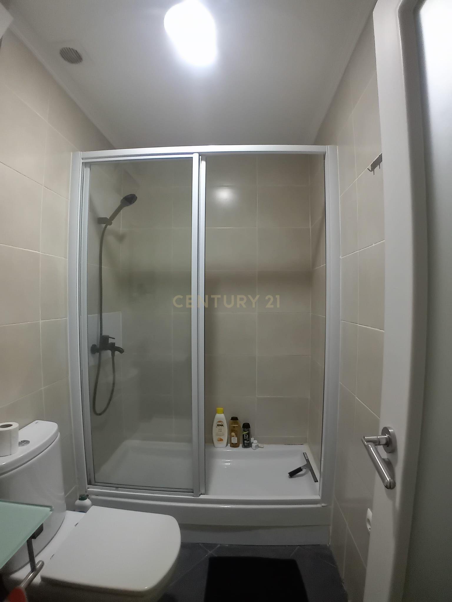 Apartamento T1 à Venda na Calçada do Castelo Picão, Lisboa - Image 10