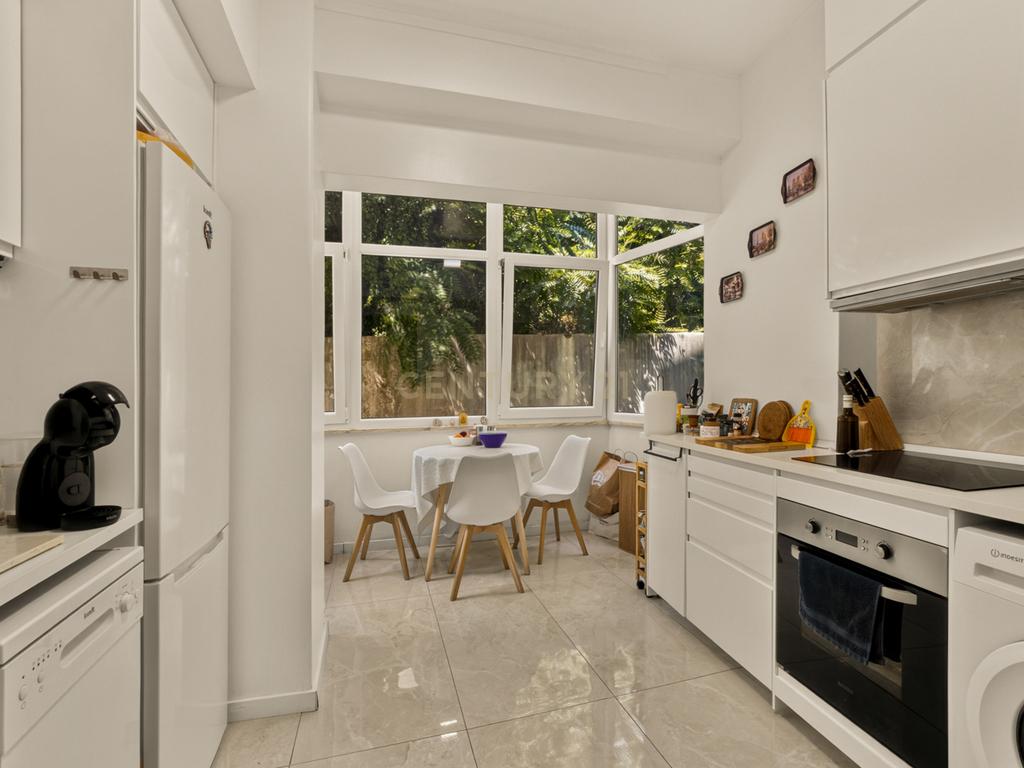 Apartamento T2 totalmente renovado em Cascais | Excelente oportunidade de investimento - Image 8