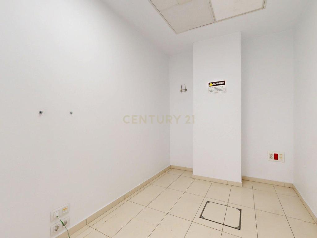  - Image 32