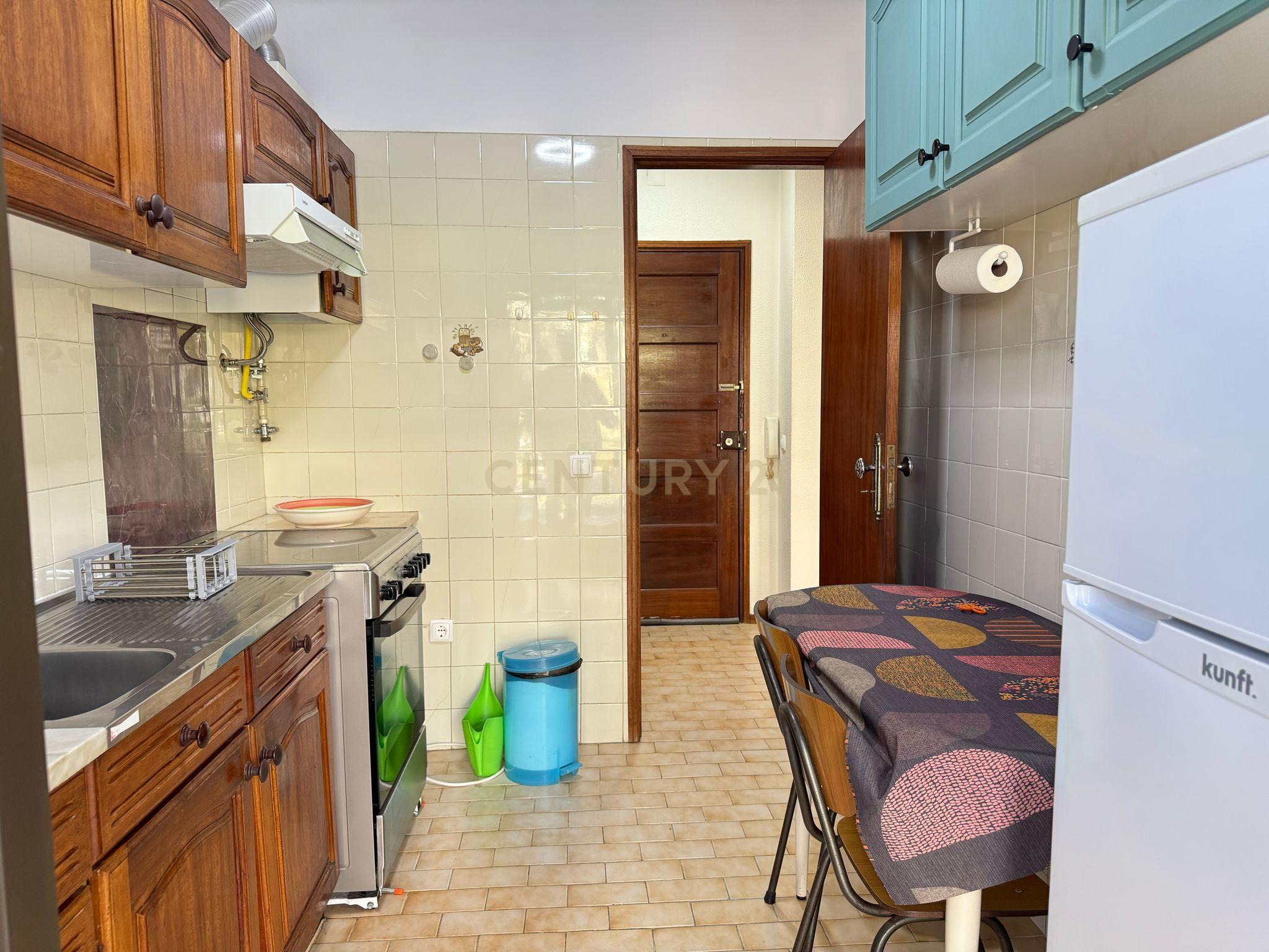 Fotografia 11 de Apartamento T2 com varanda e elevador na Figueira da Foz