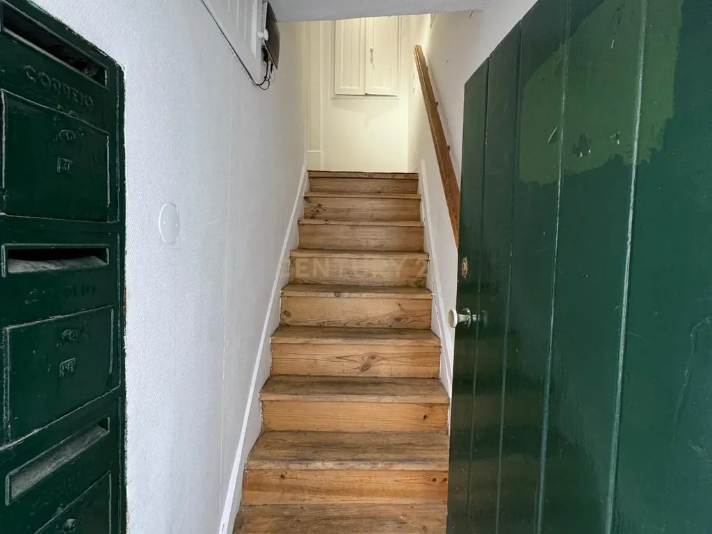 Predio totalmente Remodelado no coraçāo do Bairro Alto em Lisboa - Image 18
