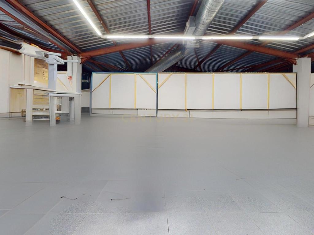 - Image 9
