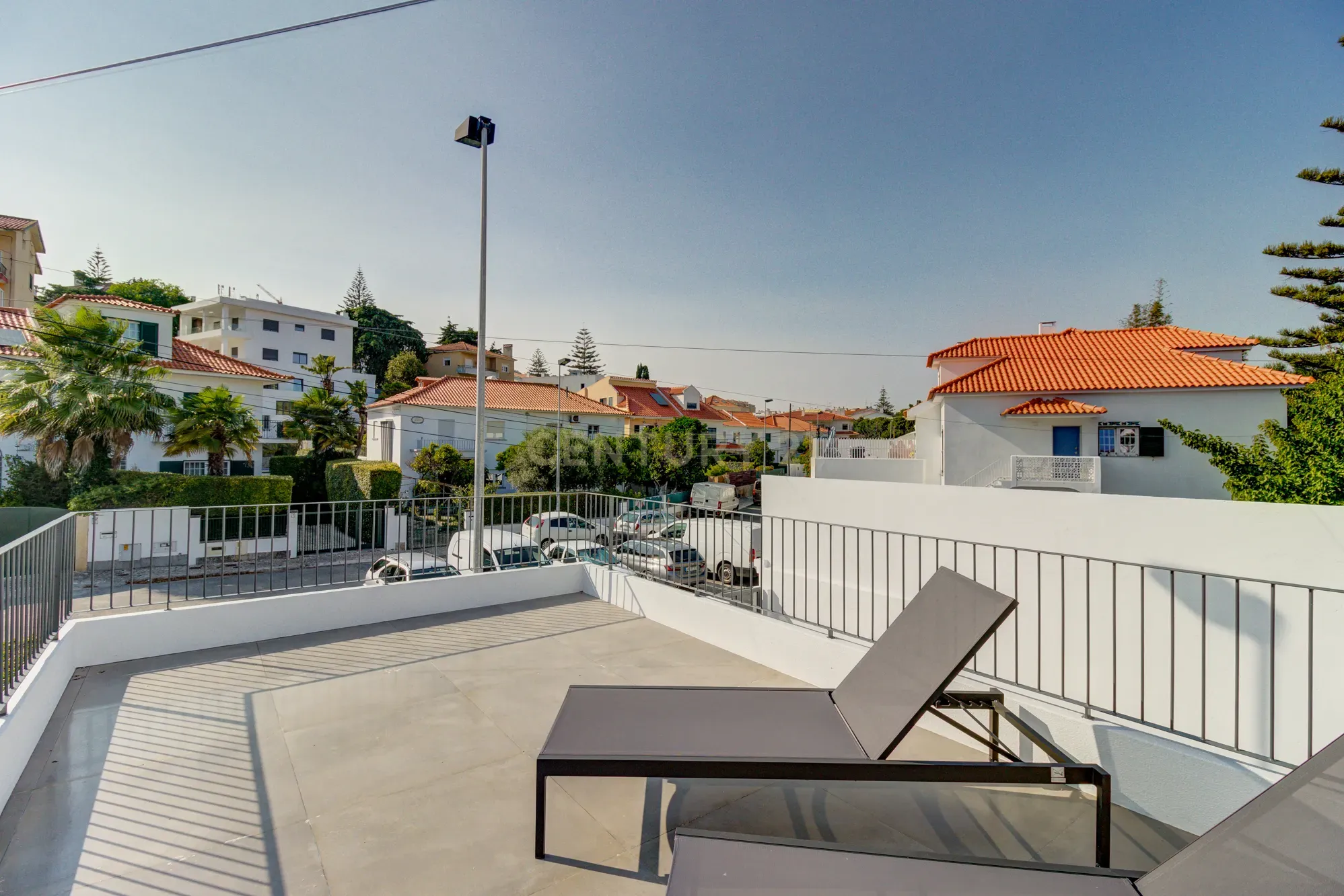 Moradia T4+1 com piscina, terraço e garagem perto da praia - Image 36