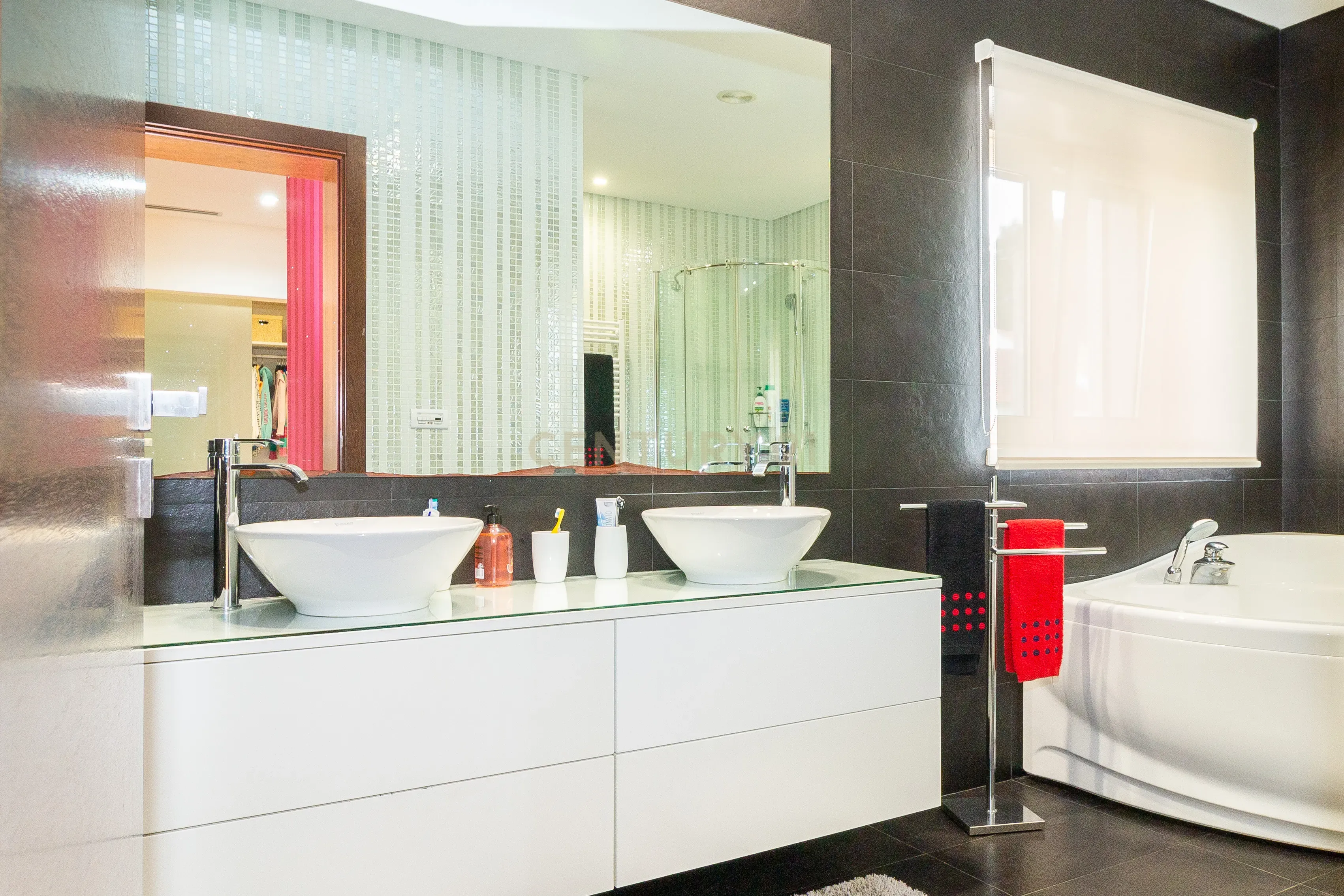 Excelente Moradia T5 terrea - Image 35