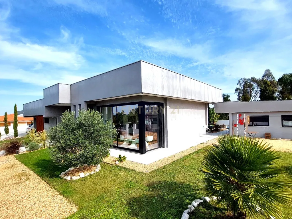 Oasis Coco Beach Villa - Moradia de Luxo Isolada T3 + 1 com Guest House e Piscina, lote 1,368 m² – Urbanização Vila Alegre, Fernão Ferro - Image 54