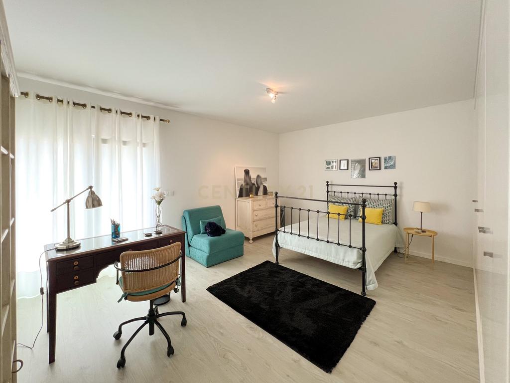 Apartamento T2 Duplex Torres Vedras centro - Image 20