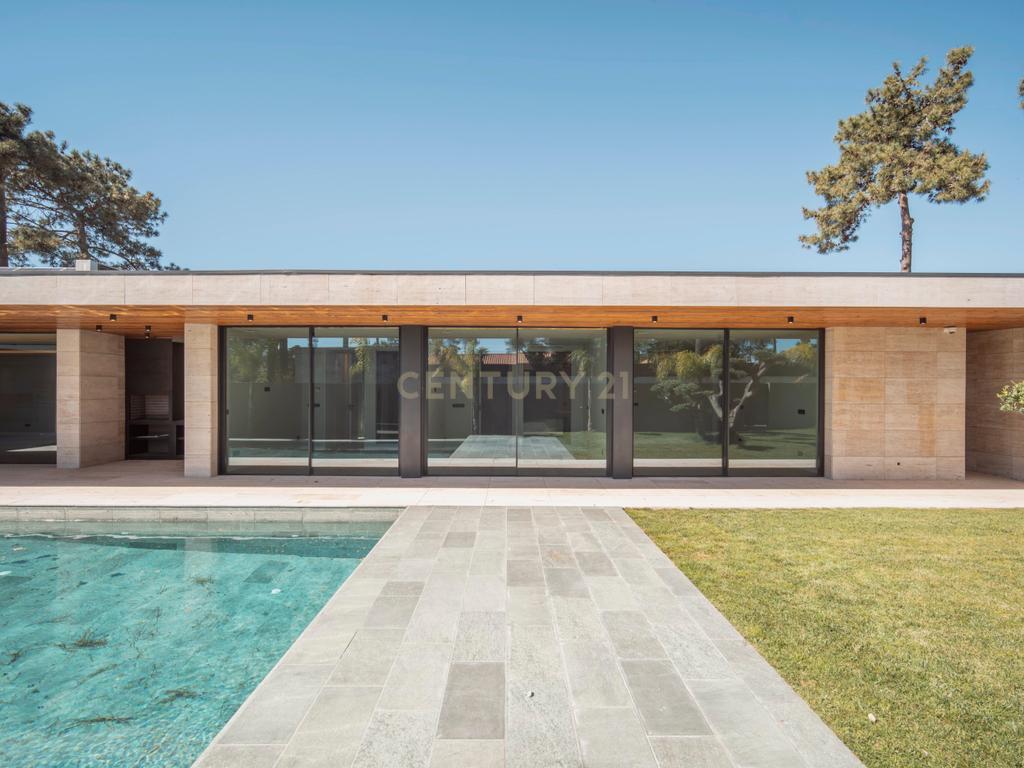 Moradia T4 na Verdizela — Design, Luz e Piscina num Terreno de 1.032 m² - Image 7