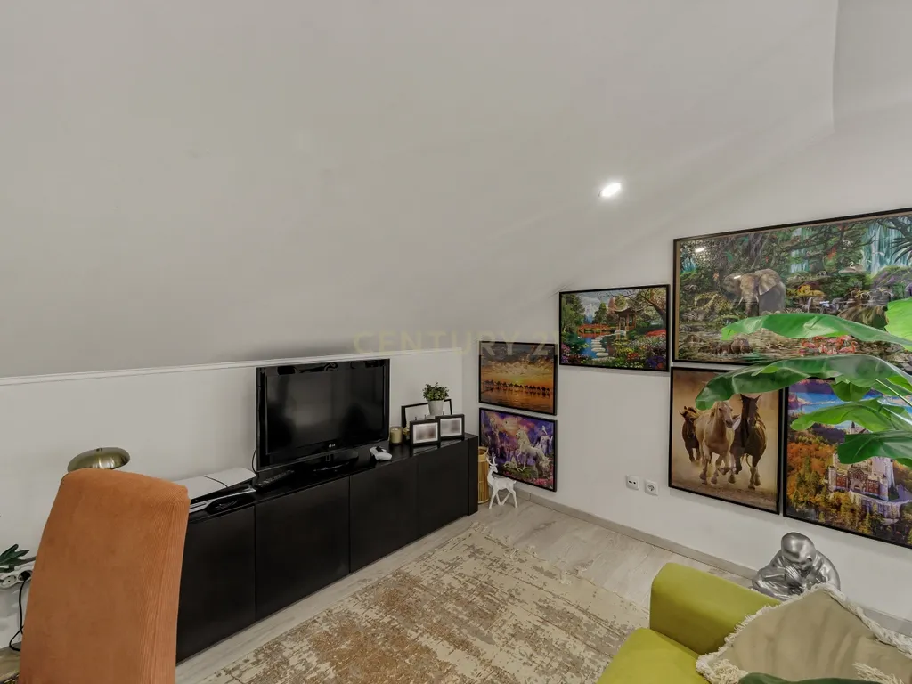 Moradia T3 isolada com garagem, Quinta do Conde - Image 26