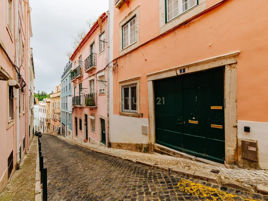 APARTAMENTO T2 - LOCALIZAÇÃO PREMIUM NO CORAÇÃO DE LISBOA - Image 22