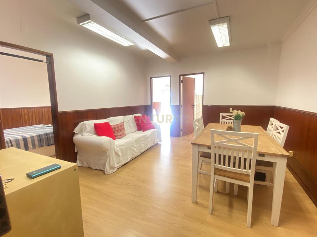 Apartamento T0 (88 m²) com terraço – Próximo de Cascais - Image 1