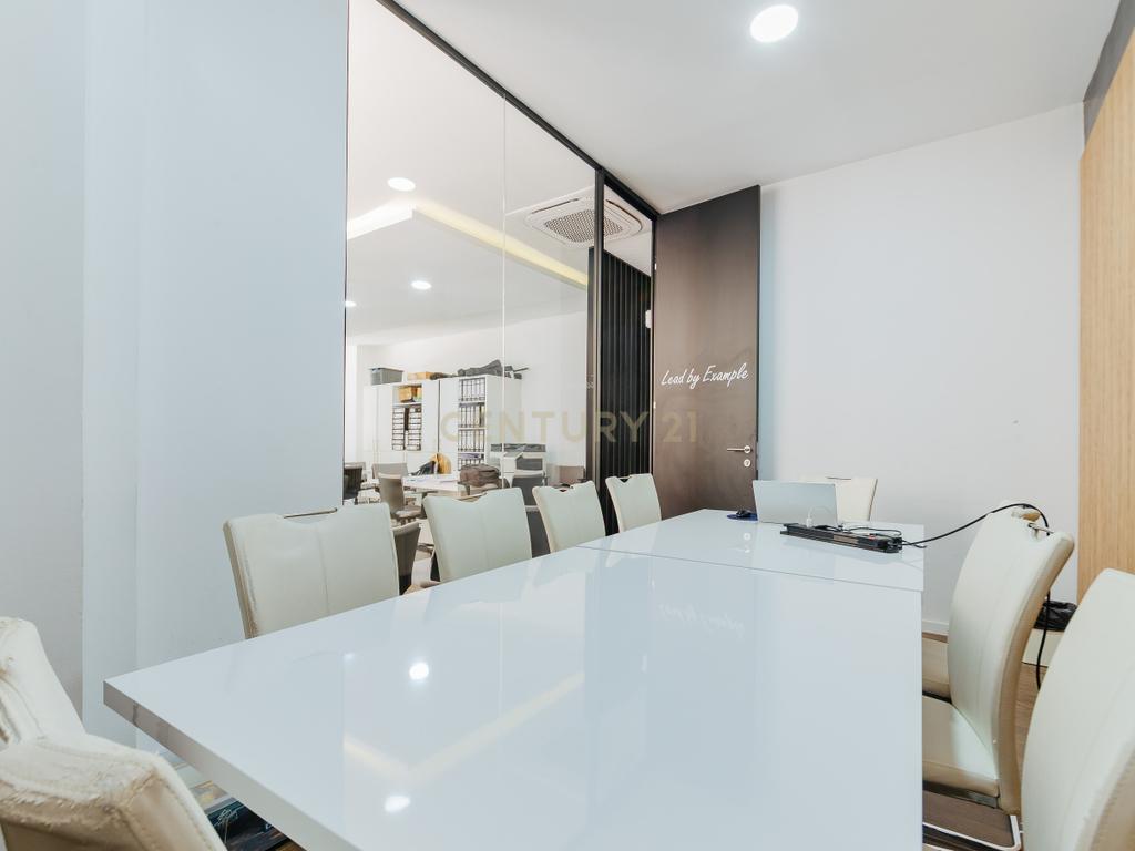 Loja com duas frentes em Sacavém, Loures - 120m² - Image 24