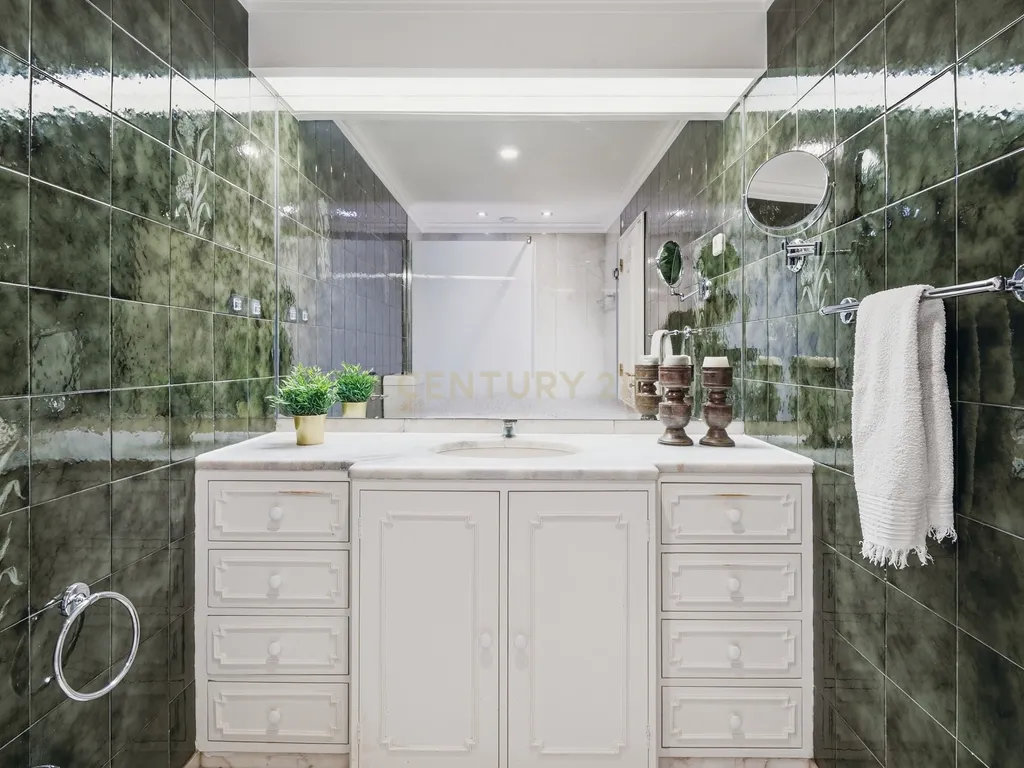 Apartamento T4 Areeiro - Viver bem no coração de Lisboa - Image 31