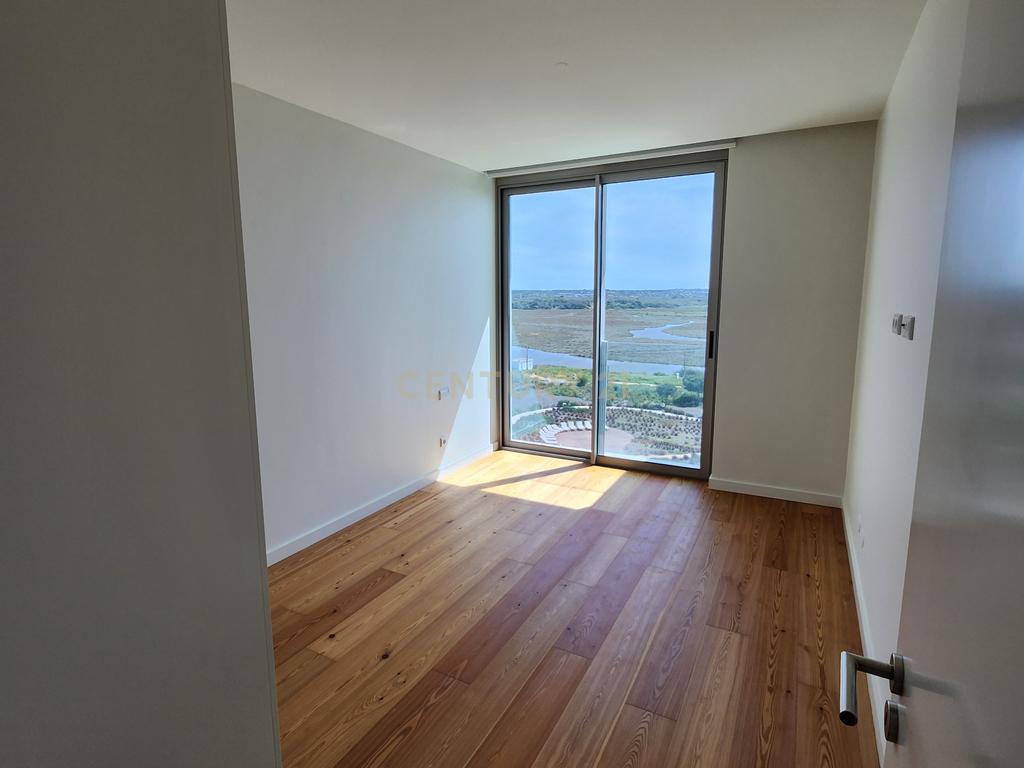 Apartamento de luxo Bayline com vista mar - Image 20