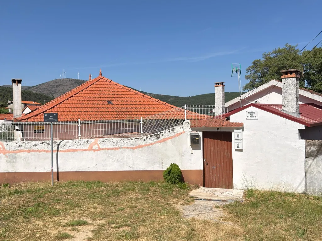 Moradia T3 em Vilar, Castanheira de Pêra - Image 3